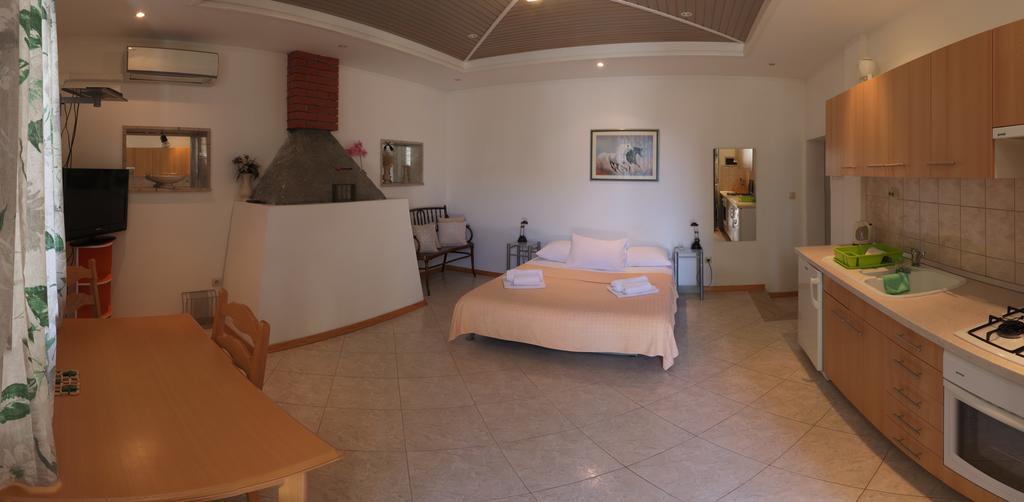 Hotel Sd House Bol Exterior foto